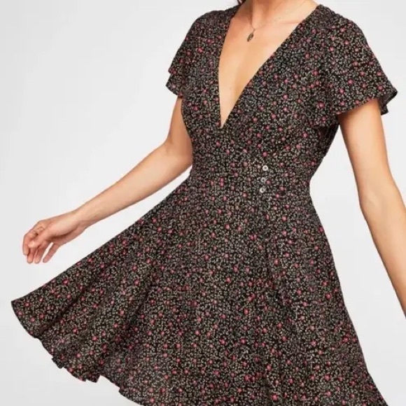 Free People Dresses & Skirts - FREE PEOPLE FORTUNA FLORAL MINI DRESS